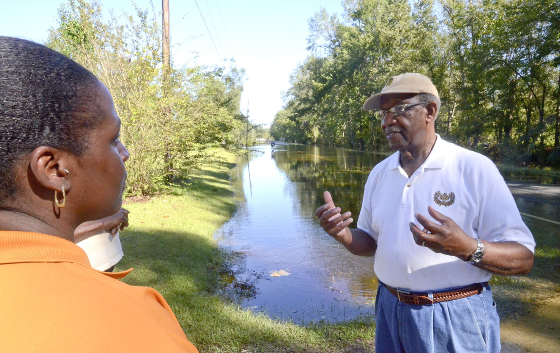 Sen. Matthews in Holly Hill
